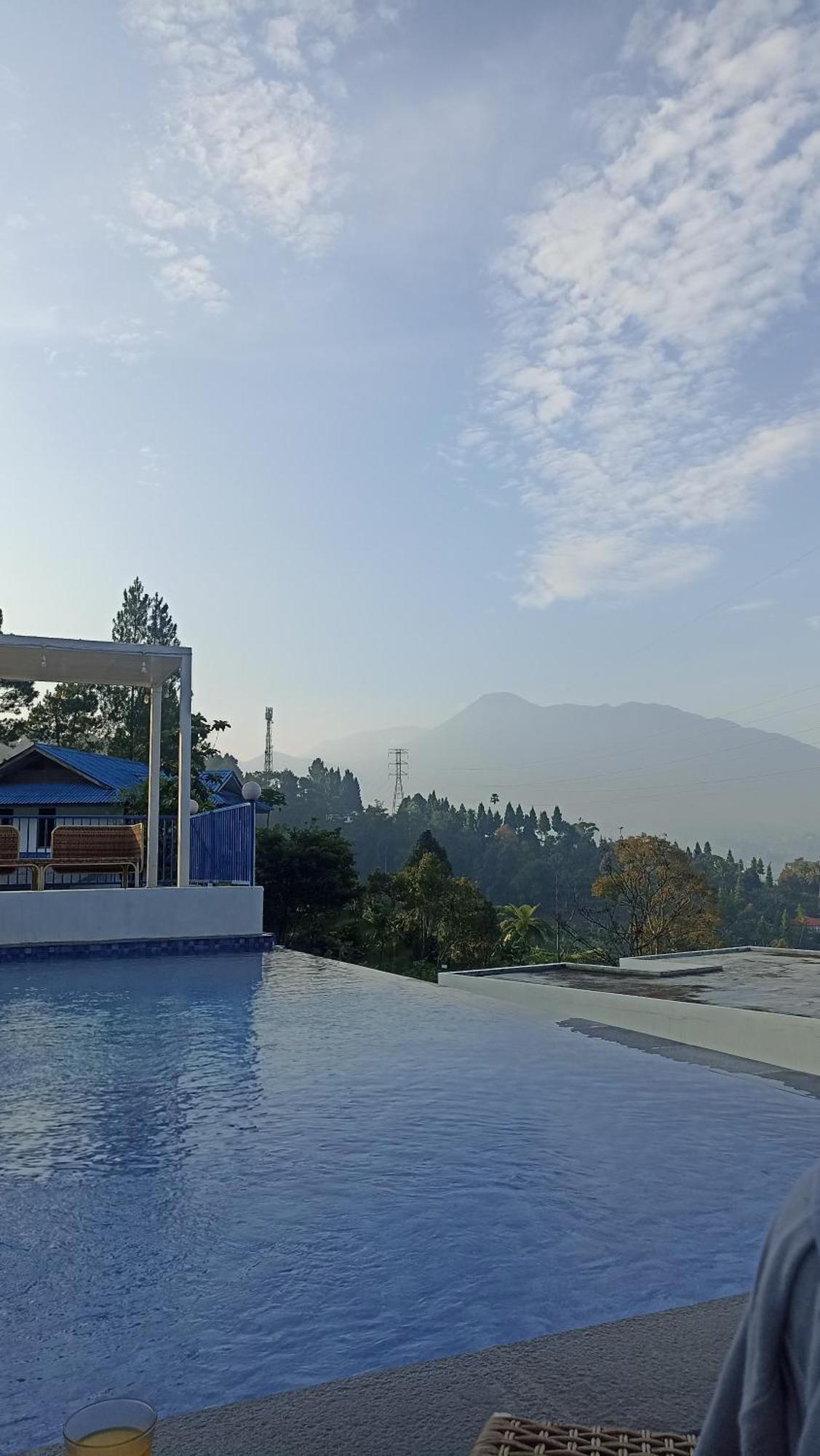 Villa Blue Door, Puncak Pondok Cipaseban Dış mekan fotoğraf