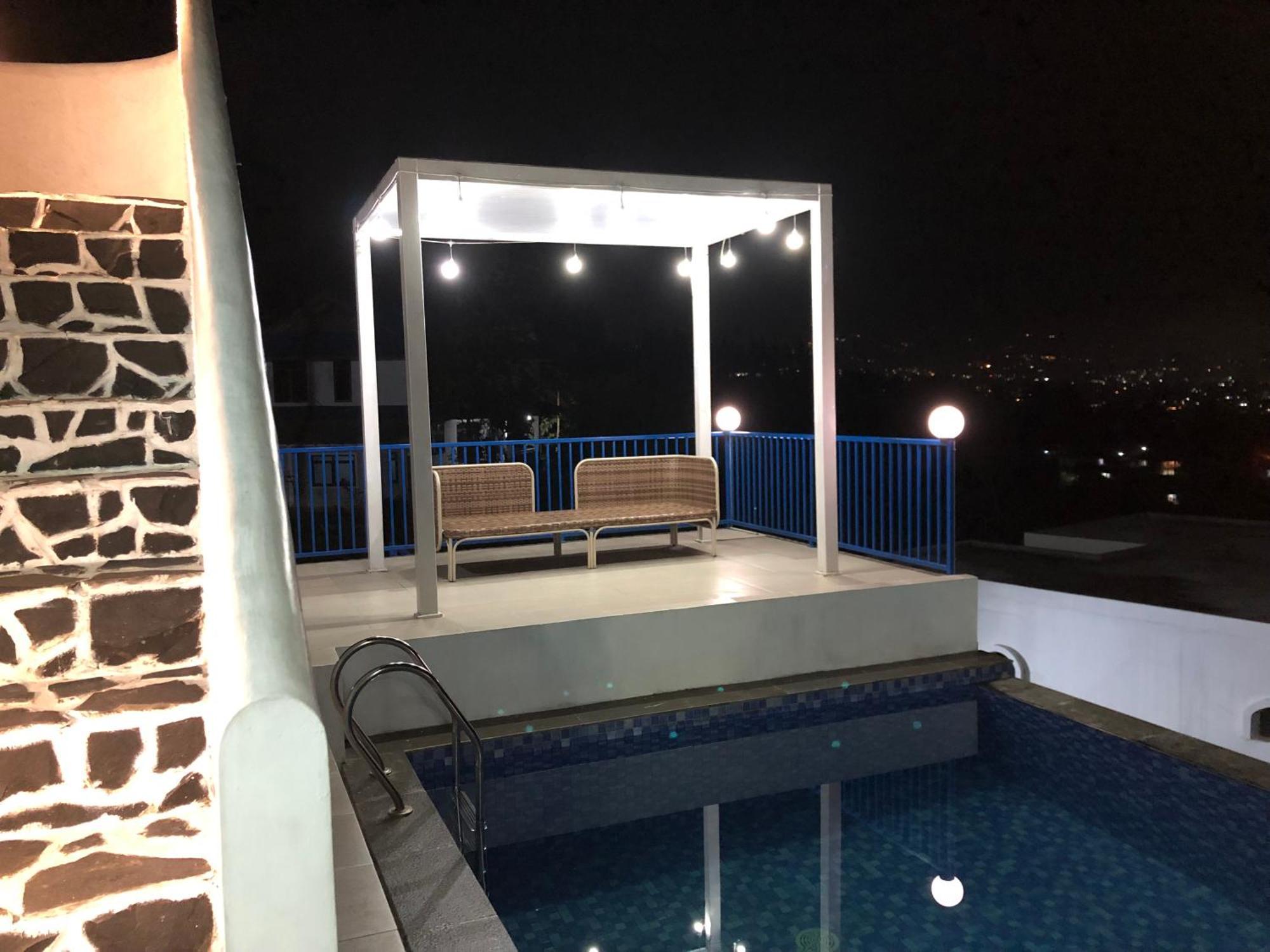 Villa Blue Door, Puncak Pondok Cipaseban Dış mekan fotoğraf